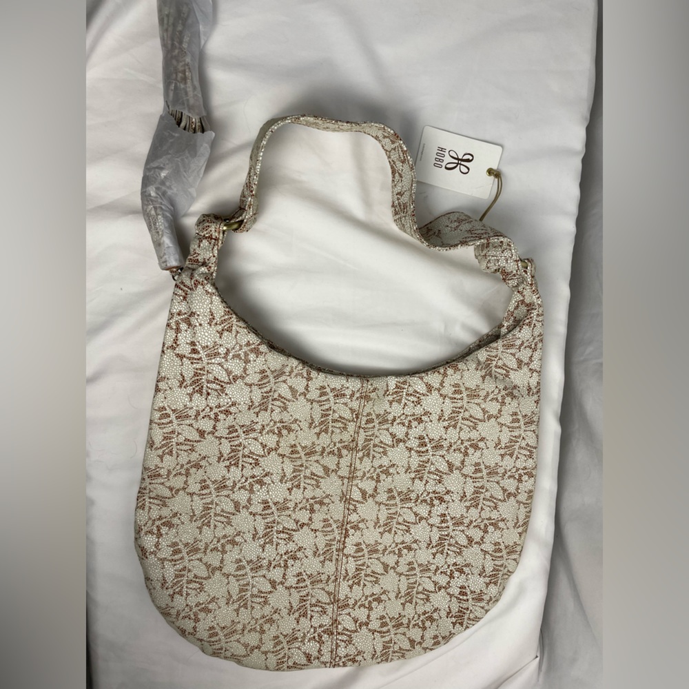 Hobo Shoulder Bag Botanical Beauty 12 x 16. retired print. white floral